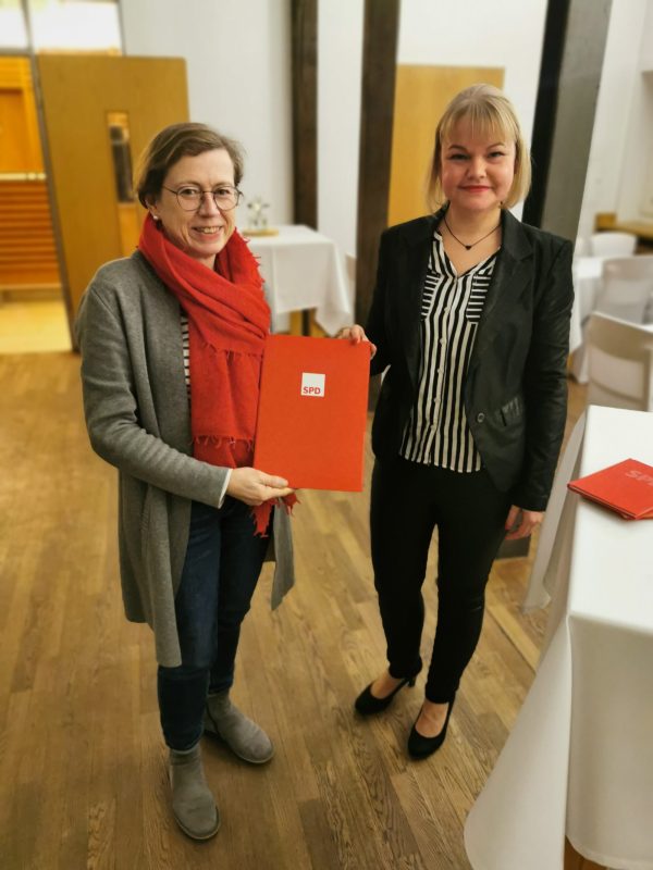 Das Bild zeigt Iris Dörner und Nadine Diekmann